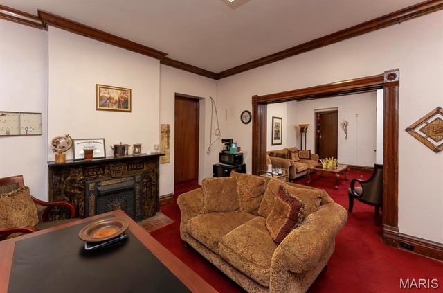 1524 E Grand Boulevard, St Louis, MO 63107