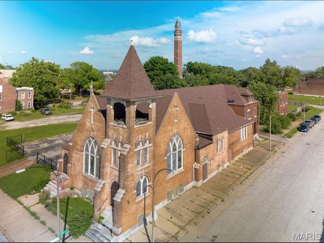 1524 E Grand Boulevard, St Louis, MO 63107