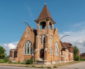 1524 E Grand Boulevard, St Louis, MO 63107