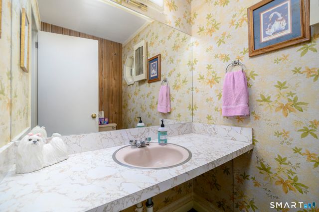 101 East Cross Road, Stamford, CT 06907