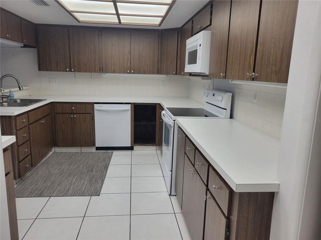 3021 COUNTRYSIDE BOULEVARD 26A, Clearwater, FL 33761