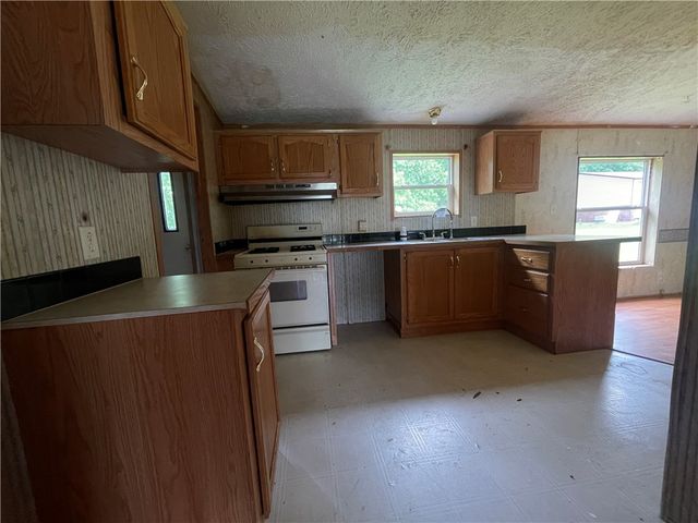 176 Wray Plan Rd, Manor Twp, PA 16201