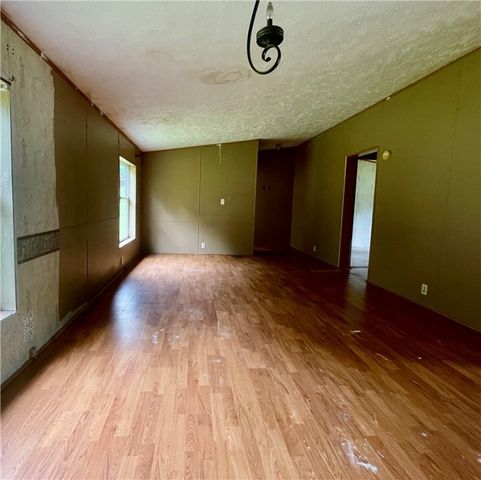 176 Wray Plan Rd, Manor Twp, PA 16201