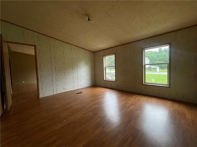 176 Wray Plan Rd, Manor Twp, PA 16201