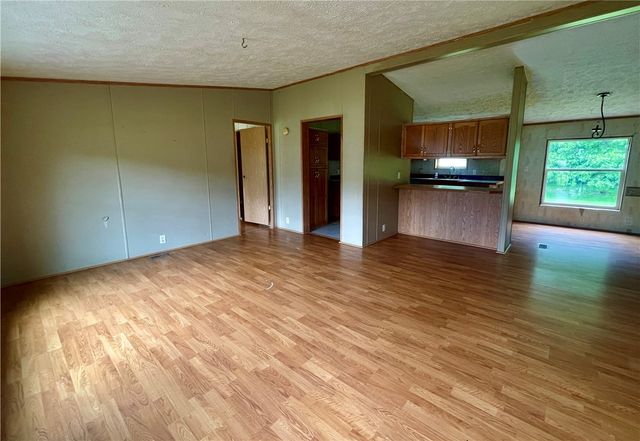 176 Wray Plan Rd, Manor Twp, PA 16201