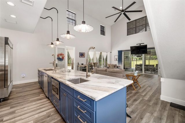 904 NW 111TH LANE, Oxford, FL 34484