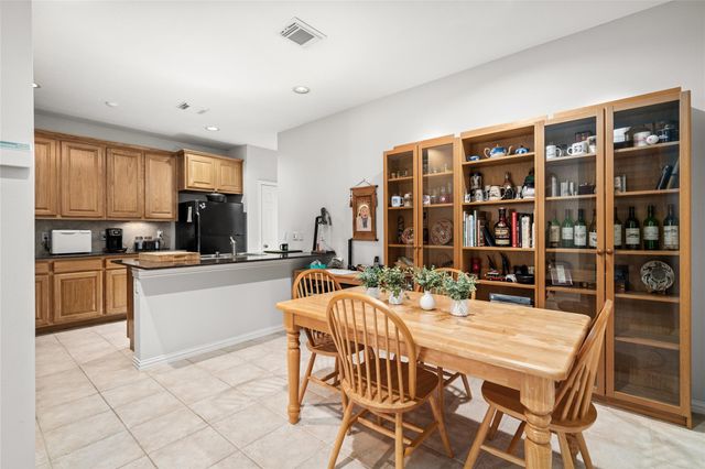 7118 Windwater Parkway N, Houston, TX 77036