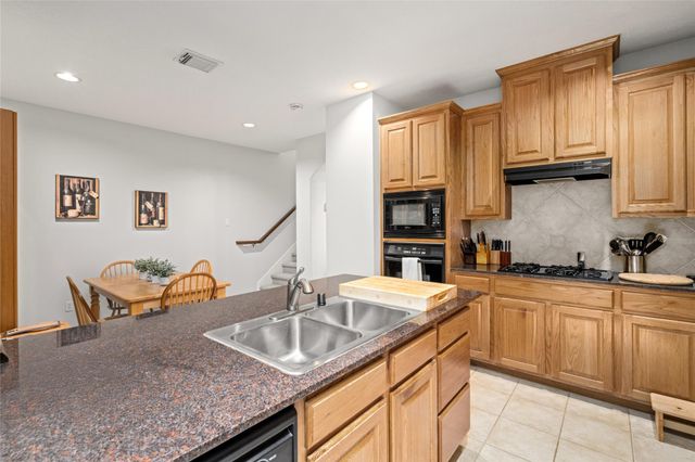 7118 Windwater Parkway N, Houston, TX 77036