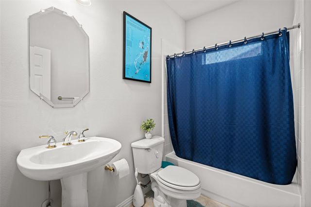 7118 Windwater Parkway N, Houston, TX 77036