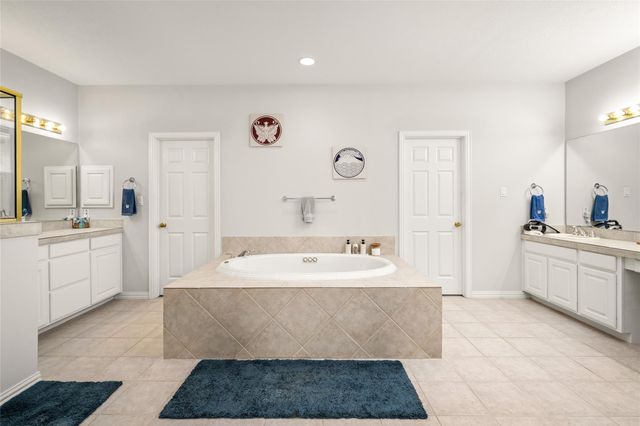 7118 Windwater Parkway N, Houston, TX 77036