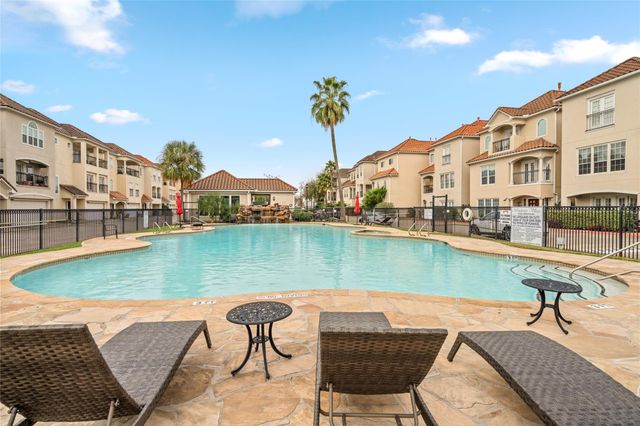 7118 Windwater Parkway N, Houston, TX 77036