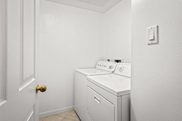 7118 Windwater Parkway N, Houston, TX 77036