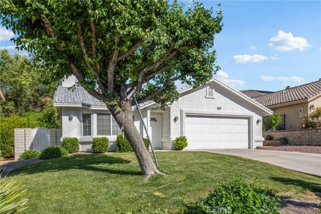 18225 Kalin Ranch, Victorville, CA 92395