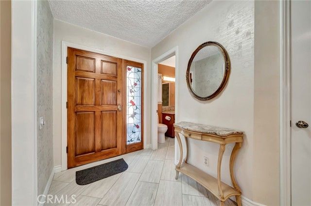 24206 Saint Edens, West Hills (los Angeles), CA 91307