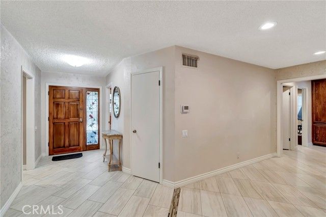 24206 Saint Edens, West Hills (los Angeles), CA 91307