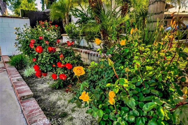 24206 Saint Edens, West Hills (los Angeles), CA 91307