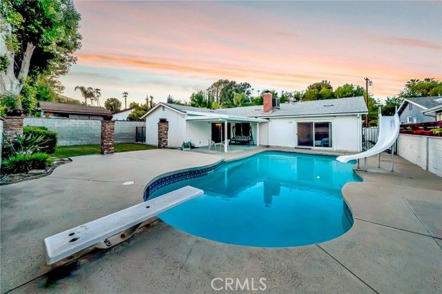 24206 Saint Edens, West Hills (los Angeles), CA 91307