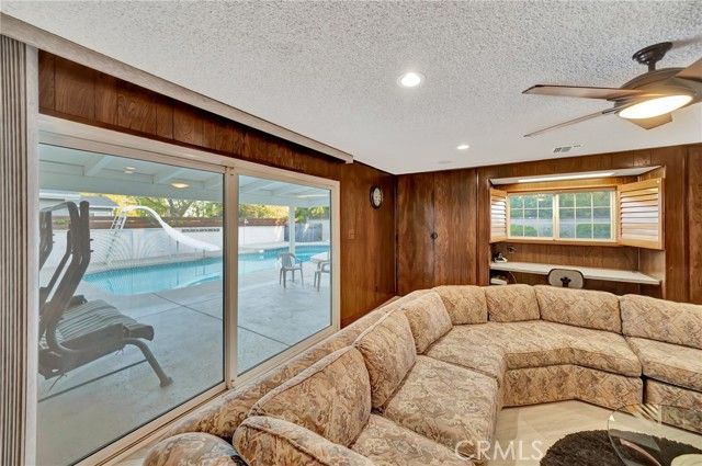 24206 Saint Edens, West Hills (los Angeles), CA 91307