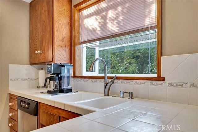 24206 Saint Edens, West Hills (los Angeles), CA 91307