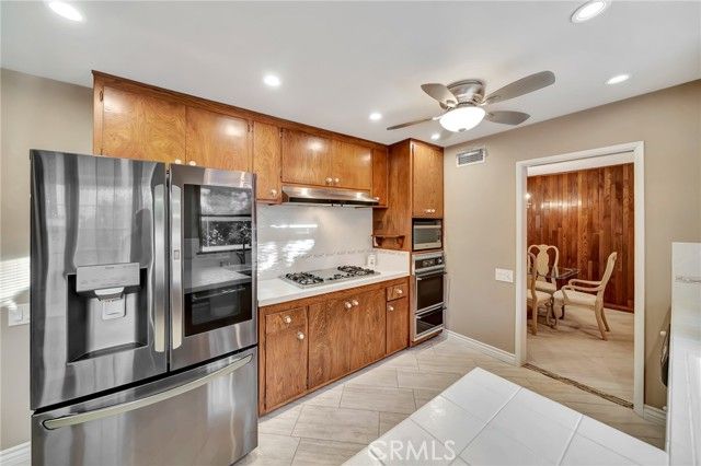 24206 Saint Edens, West Hills (los Angeles), CA 91307