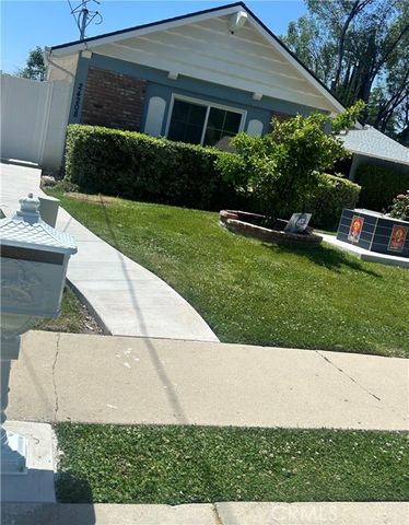 24206 Saint Edens, West Hills (los Angeles), CA 91307