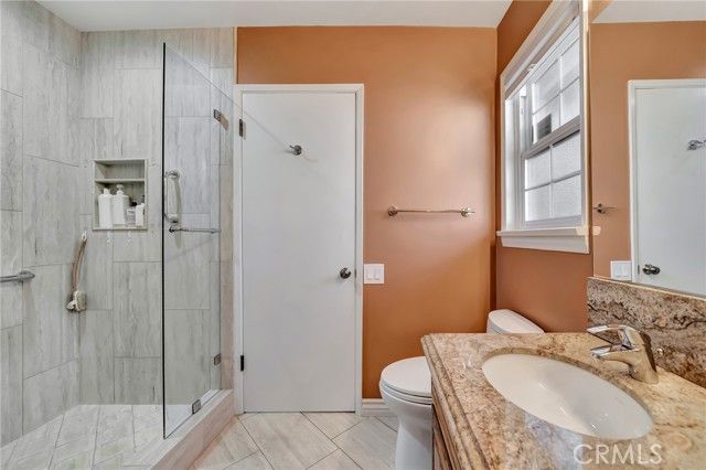 24206 Saint Edens, West Hills (los Angeles), CA 91307