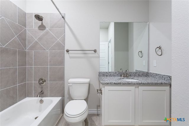404 Trefger Street, Seguin, TX 78155