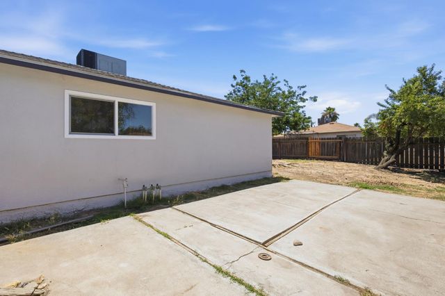 1850 Phoenix Way, Merced, CA 95348