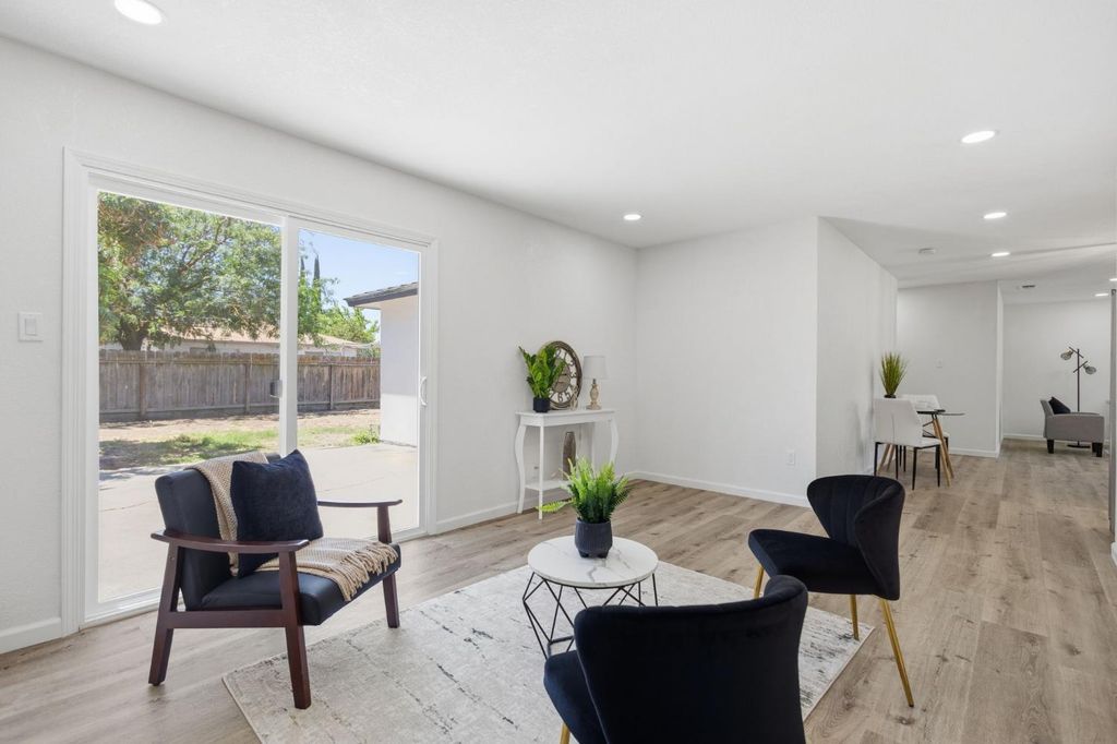 Image 11 of property listing at 1850 Phoenix Way, Merced, CA 95348