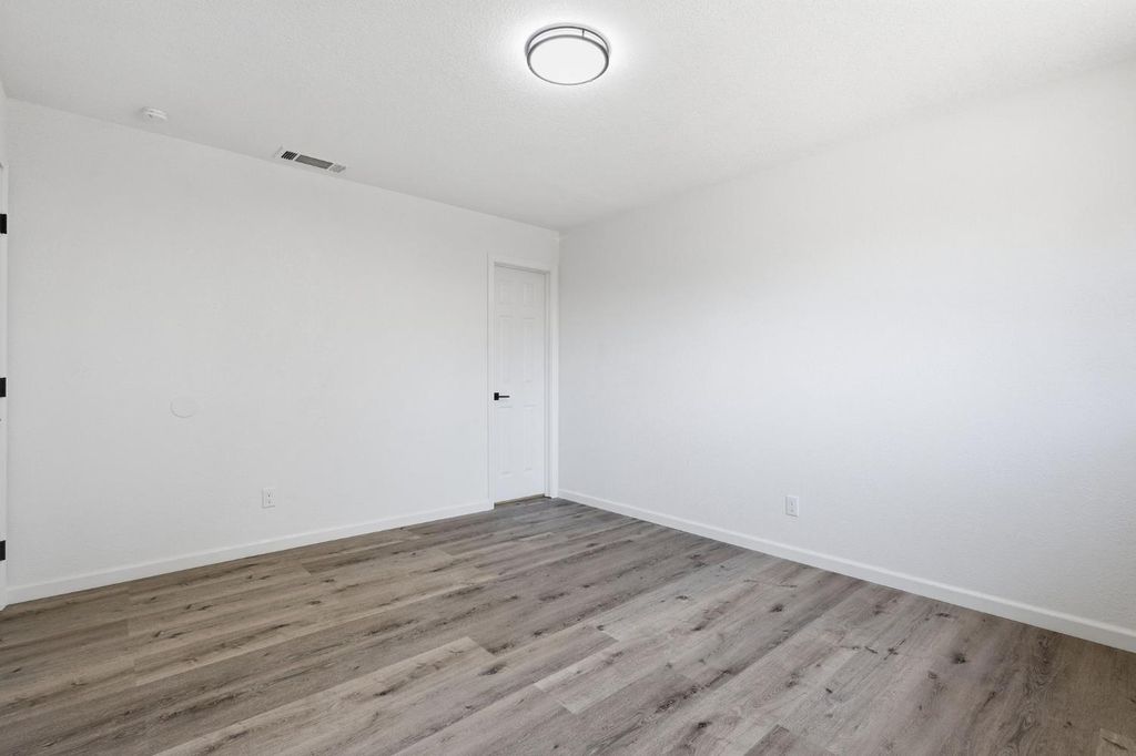 Image 14 of property listing at 1850 Phoenix Way, Merced, CA 95348