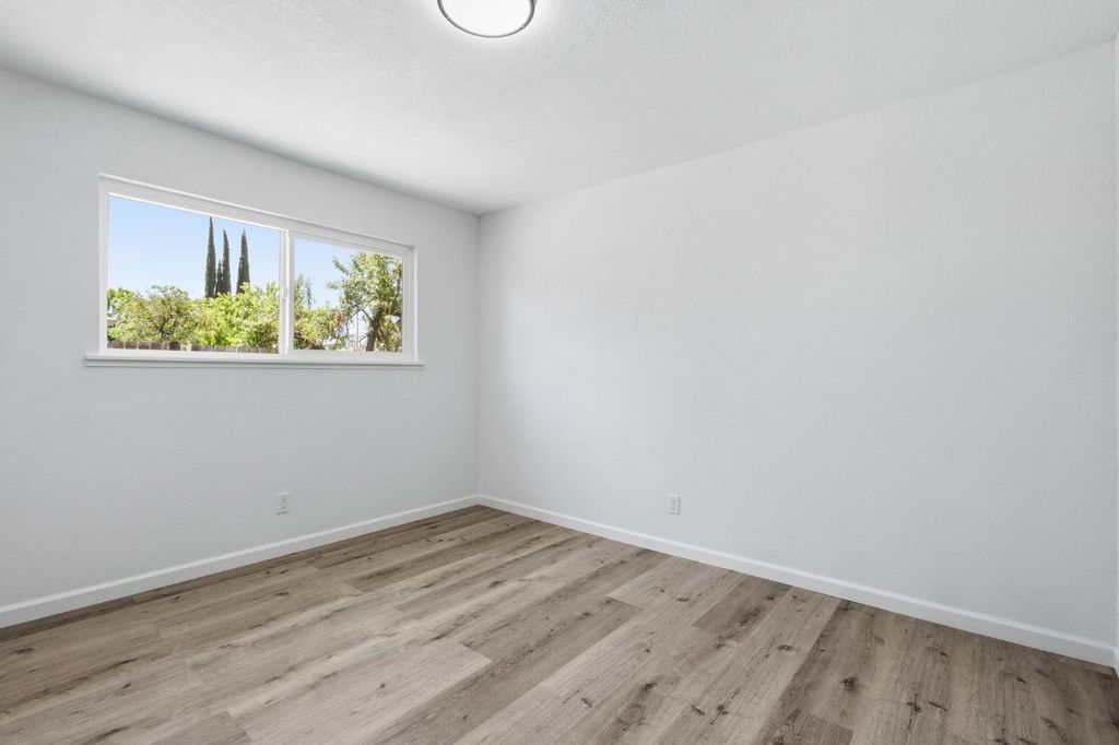 Image 21 of property listing at 1850 Phoenix Way, Merced, CA 95348