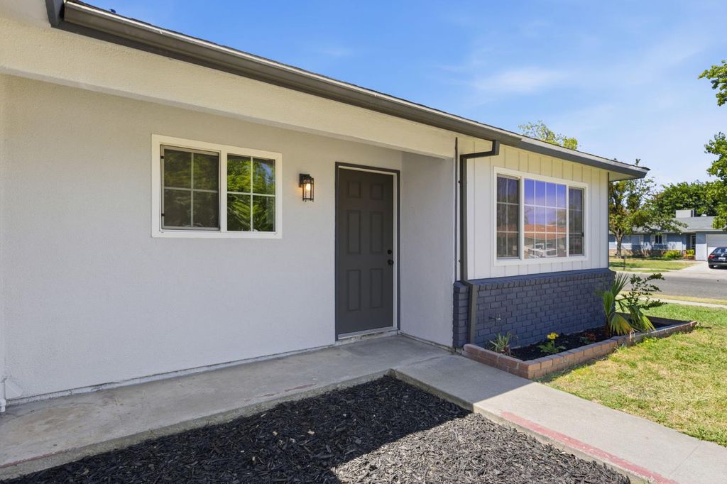 Image 22 of property listing at 1850 Phoenix Way, Merced, CA 95348