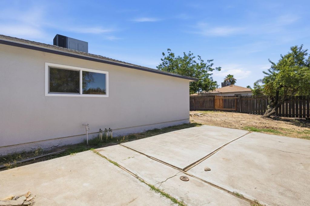 Image 29 of property listing at 1850 Phoenix Way, Merced, CA 95348