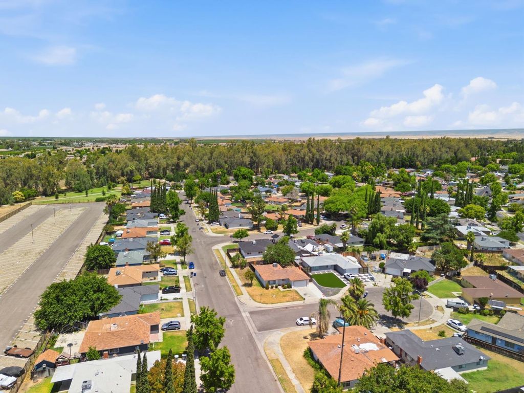 Image 33 of property listing at 1850 Phoenix Way, Merced, CA 95348