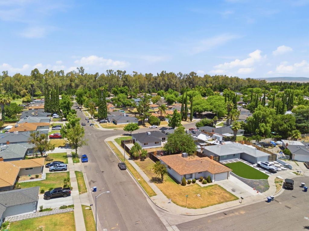 Image 35 of property listing at 1850 Phoenix Way, Merced, CA 95348