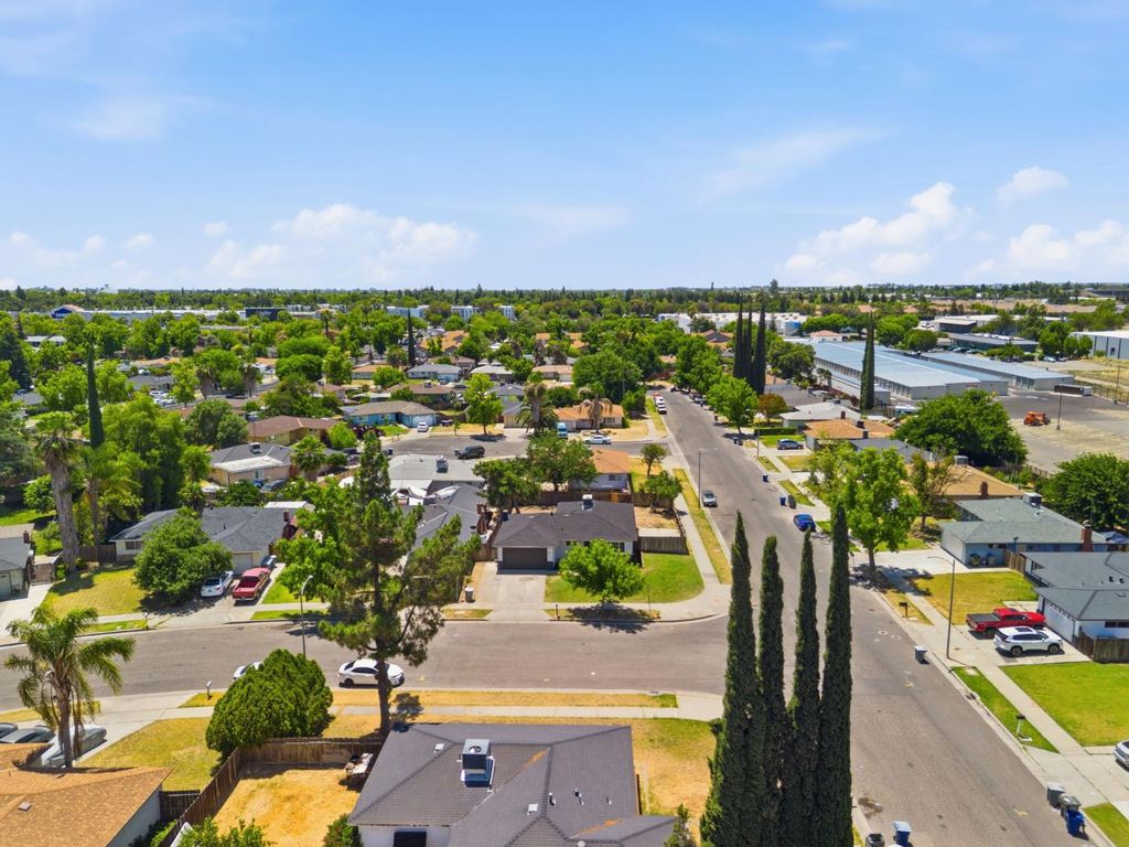 Image 39 of property listing at 1850 Phoenix Way, Merced, CA 95348