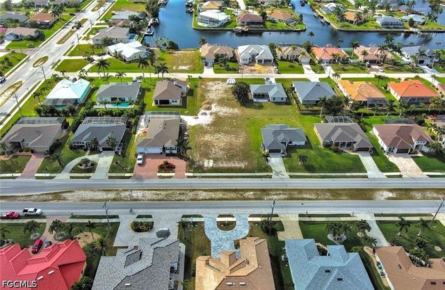 4122 Oasis BLVD, Cape Coral, FL 33914