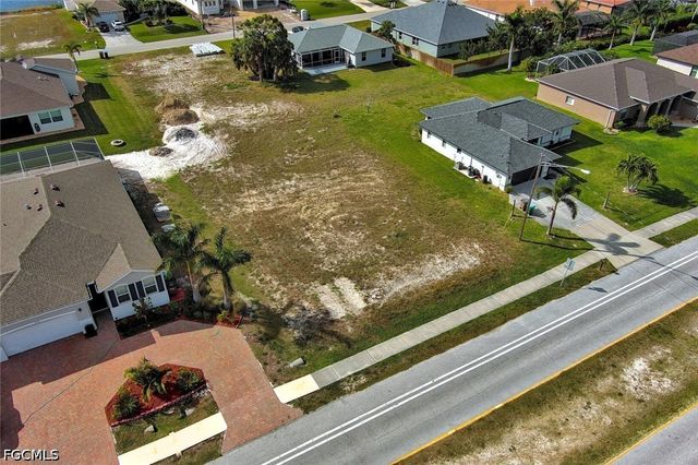 4122 Oasis BLVD, Cape Coral, FL 33914