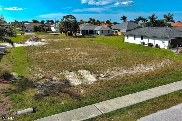 4122 Oasis BLVD, Cape Coral, FL 33914