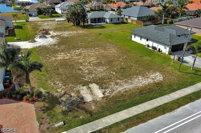4122 Oasis BLVD, Cape Coral, FL 33914