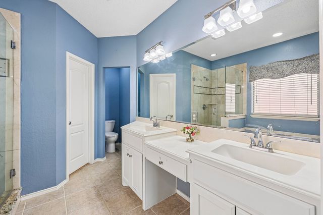 1910 Bentwood Court, Grapevine, TX 76051