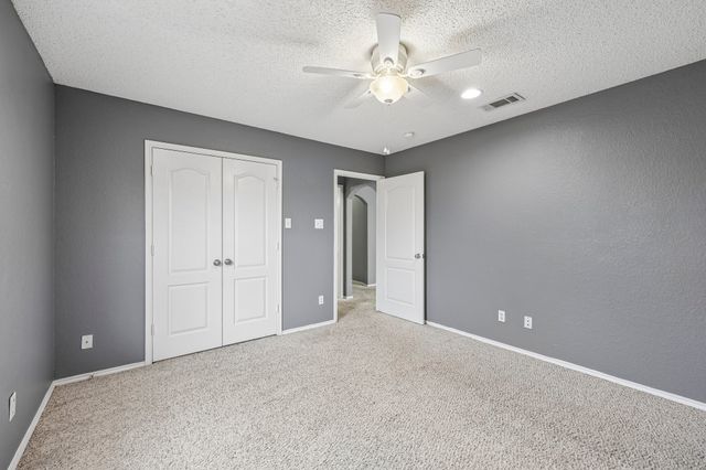 1910 Bentwood Court, Grapevine, TX 76051