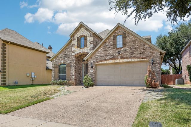 1910 Bentwood Court, Grapevine, TX 76051