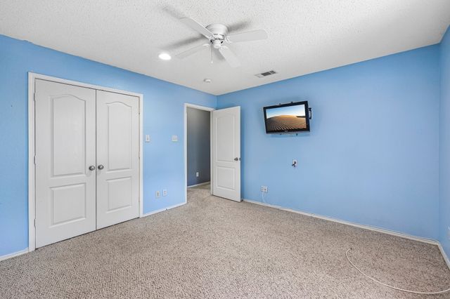 1910 Bentwood Court, Grapevine, TX 76051