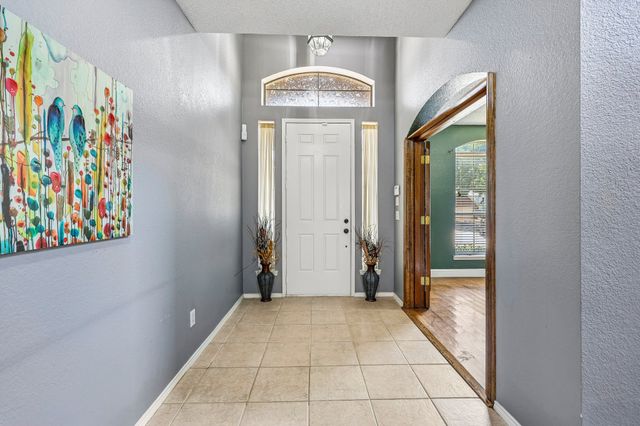 1910 Bentwood Court, Grapevine, TX 76051