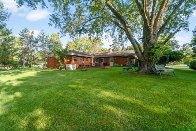 3606 E Norport DRIVE, Port Washington, WI 53074