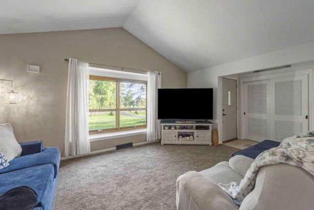3606 E Norport DRIVE, Port Washington, WI 53074