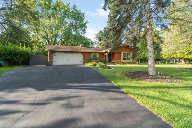 3606 E Norport DRIVE, Port Washington, WI 53074