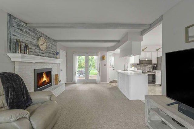 3606 E Norport DRIVE, Port Washington, WI 53074