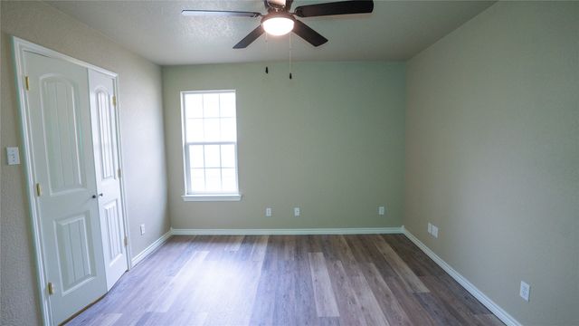 323 Texas Street, Pottsboro, TX 75076